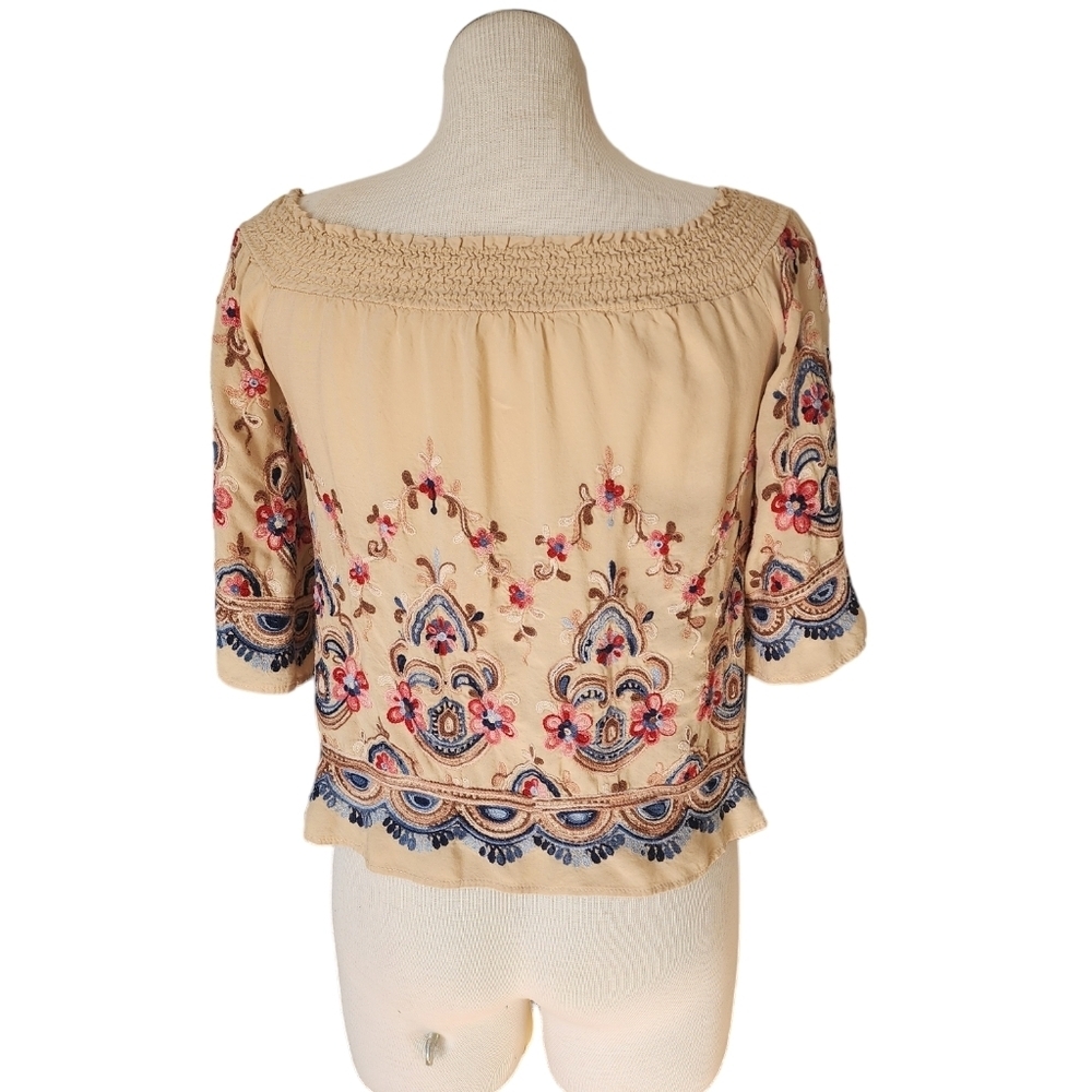 Hummingbird Anthropologie Off The Shoulder Embroidered Tan Women's Top Size M - Picture 2 of 6